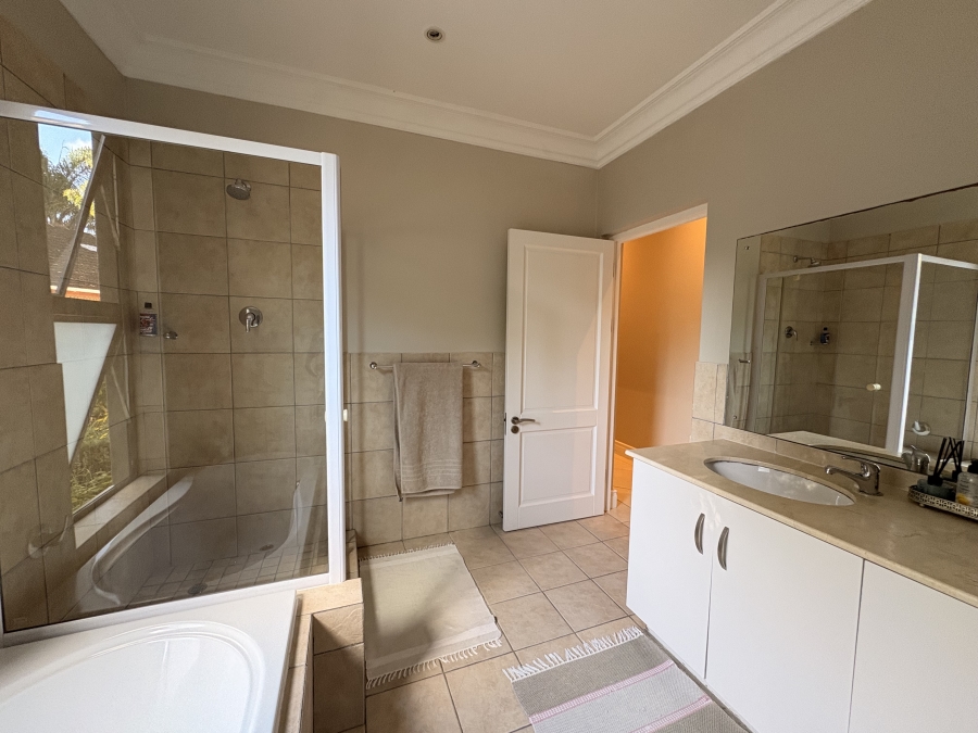 3 Bedroom Property for Sale in Constantia Western Cape